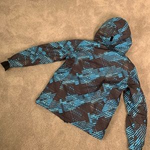 Like new (worn once)…men’s medium ski coat - blue and black (brand :Andorra )